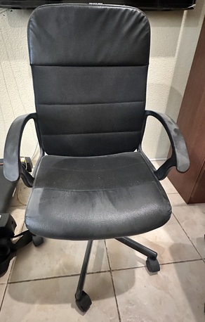 Al Malaz, Furniture, SAR 75,  Selling Excellent Condition Office / Home Chairs