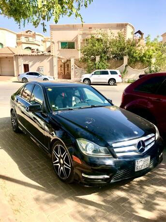 Al Murabba, Vehicles, Cars & Trucks , SAR 46000,  Mercedes C 250,  2013,  Automatic,  175000 KM,  Mercedes-Benz C 250 () &ndash; The Ultimate Style Statement | Obsidian Black | Sport Mode