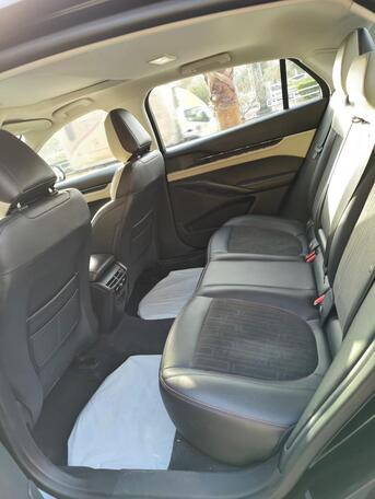 Riyadh, Vehicles, Cars & Trucks , Sar 68000,  Ford Taurus,  2023,  Automatic,  127000 KM,   Half Option Echooboost