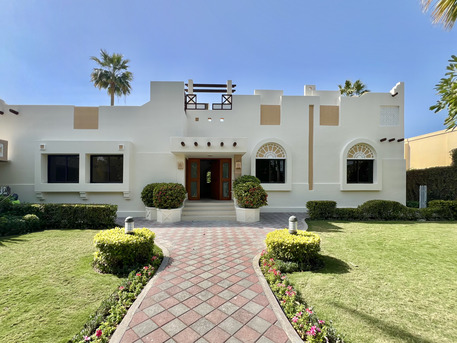 Saar, Villas, BHD 1000,  350 Sq. Meter,  Renovated 3BR Compound Villa With Private Garden