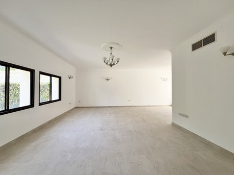 Saar, Villas, BHD 1000,  350 Sq. Meter,  Renovated 3BR Compound Villa With Private Garden