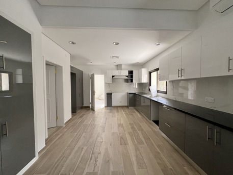 Saar, Villas, BHD 1000,  350 Sq. Meter,  Renovated 3BR Compound Villa With Private Garden