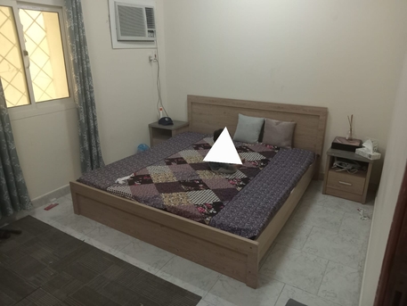 Jubail, Furniture, SAR 1280,  King Size Bed Home Centre In Good Condition With Mattress