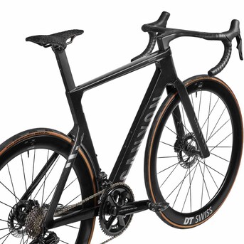 Jakarta, Bicycles, USD 7189,  2025 Canyon Aeroad CFR Di2 Road Bike (INDORACYCLES)