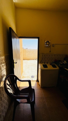 Al Batha, Bedspace Available, SAR 1250/month,  Fully Furnished, Quiet And Spacious Room With (Attached/Shared) Bathroom