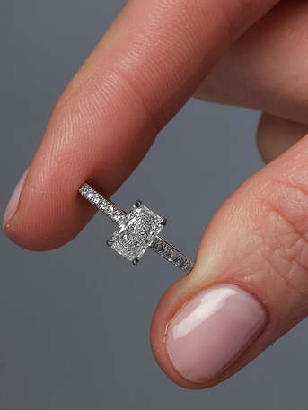 London, Jewelry, GBP 1500,  Finding The Perfect Sparkle: Your Trusted Local Jeweller