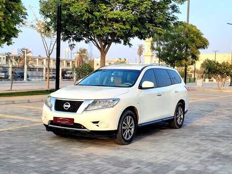 Manama, Vehicles, Cars & Trucks , BHD 4100,  Nissan Pathfinder,  2015,  Automatic,  70000 KM,  SINGLE OWNER