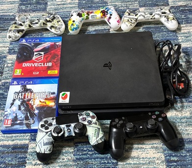 Jeddah, Video Games, SAR 650,  PS4 With Controller