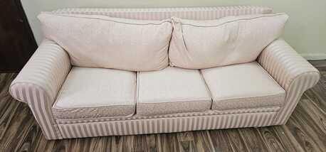 Manama, Furniture, BHD 80,  7 Seater Excellent Condition Sofa Set (3+2+1+1)