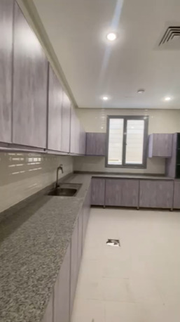 Kuwait City, Apartments/Houses, KWD 900/month,  4 BR,  For Rent: Luxury Apartment In Al-Surra - Spacious And Super Deluxe Finishing