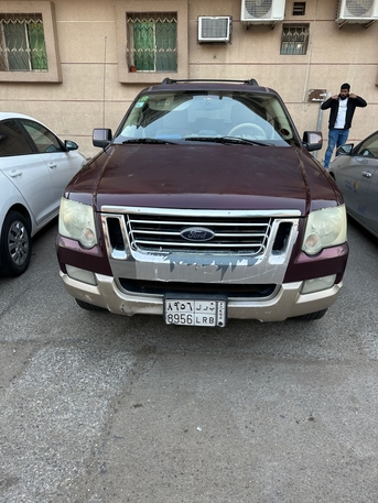 Dammam, Vehicles, Cars & Trucks , SAR 15000,  Ford Explorer,  2007,  Automatic,  300000 KM,    (Not Drivable)