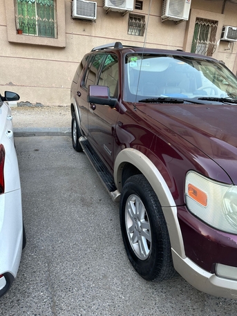 Dammam, Vehicles, Cars & Trucks , SAR 15000,  Ford Explorer,  2007,  Automatic,  300000 KM,    (Not Drivable)