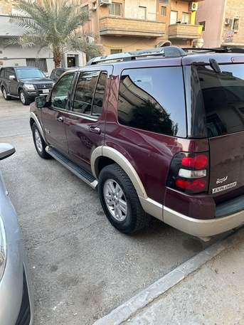 Dammam, Vehicles, Cars & Trucks , SAR 15000,  Ford Explorer,  2007,  Automatic,  300000 KM,    (Not Drivable)