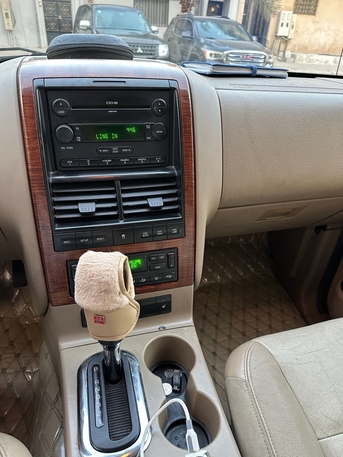 Dammam, Vehicles, Cars & Trucks , SAR 15000,  Ford Explorer,  2007,  Automatic,  300000 KM,    (Not Drivable)