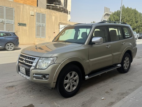 Al Malaz, Vehicles, Cars & Trucks , SAR 49500,  Mitsubishi Pajero,  2016,  Automatic,  150000 KM,
