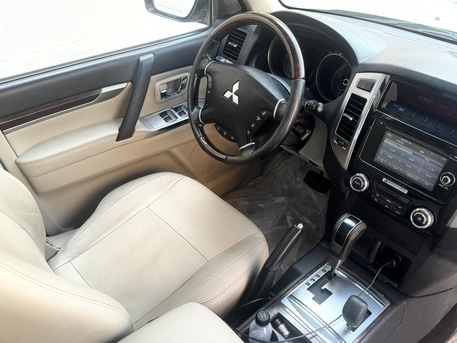 Al Malaz, Vehicles, Cars & Trucks , SAR 49500,  Mitsubishi Pajero,  2016,  Automatic,  150000 KM,