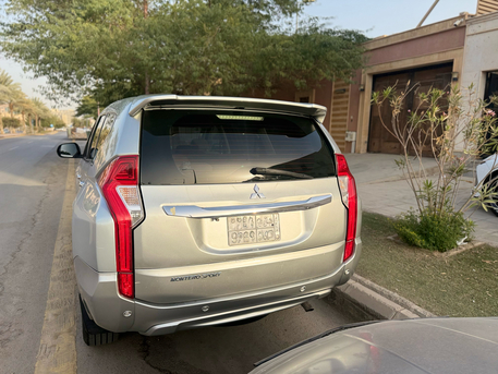 Riyadh, Vehicles, Cars & Trucks , SAR 43000,  Mitsubishi Montero Sport,  2016,  Automatic,  237000 KM,    GLS &ndash; 3.0L V6 | 7 Seater | Excellent Condition
