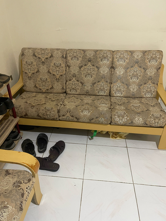Jeddah, Furniture, SAR 500,  Urgent Sale Sofa Set. 7 Seater