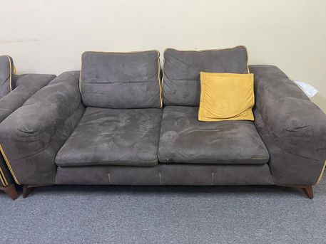 Jeddah, Furniture, SAR 500,  Urgent Sale Sofa Set. 7 Seater