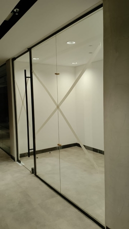 Jeddah, Household Items, مقاول زجاج سكوريت وفريم ليس &ndash; جدة