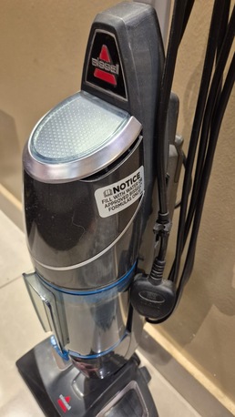 Riyadh, Appliances, SAR 500,  Vacuum Cleaner USA BISSEL Limited Usage