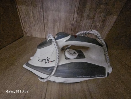 Riyadh, Household Items, Sar 50,  Emjoi Iron For Sale