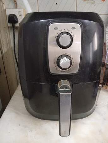 Bani Malik, Electronics, SAR 175,  XxL Size Frier, Perfect Condition