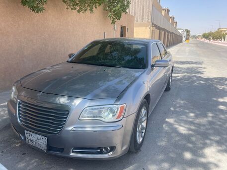 Al Yarmouk, Vehicles, Cars & Trucks , SAR 30000,  Chrysler 300,  2013,  Automatic,  266000 KM,  Chrysler  For Sale