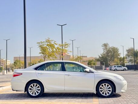 Manama, Vehicles, Cars & Trucks , BHD 4200,  Toyota Camry,  2017,  Automatic,  190000 KM,  GLX
