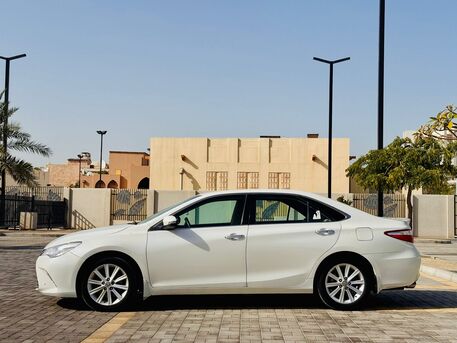 Manama, Vehicles, Cars & Trucks , BHD 4200,  Toyota Camry,  2017,  Automatic,  190000 KM,  GLX