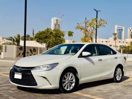 Manama, Vehicles, Cars & Trucks , BHD 4200,  Toyota Camry,  2017,  Automatic,  190000 KM,  GLX