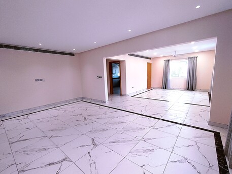 Salmaniya, Villas, BHD 900,  450 Sq. Meter,  Beautiful Garden Villa For Rent In Salihiya Near Salmaniya BD.900/-