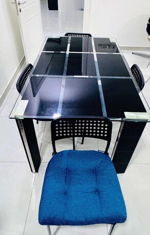 Tubli, Furniture, BHD 25,  Glass Dining Table With Chair
