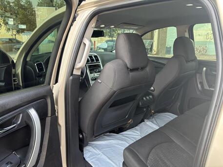 Naseem, Vehicles, Cars & Trucks , SAR 30000,  Gmc Acadia,  2012,  Automatic,  254000 KM,    3.6L V6 Engine Front-Wheel Drive (FWD) Capacity For 7 Or 8 Passengers