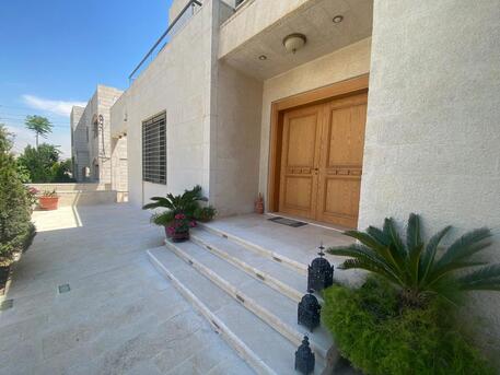 Abdoun, Apartments/Houses, JOD 30000/year,  4 BR,  350 Sq. Meter,  Stunning Ground Floor Apartment For Rent In Abdoun
