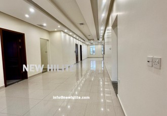 Kuwait City, Villas, KWD 850,  Spacious 4-Bedroom Floor For Rent In Abu Fathira