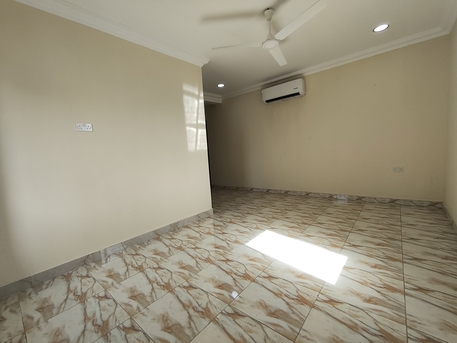 Zinj, Apartments/Houses, BHD 140/year,  1 BR,  Zinj:- Studio Flat On Rent With Unlimited  Ewa