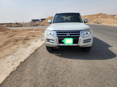 Riyadh, Vehicles, Cars & Trucks , SAR 49000,  Mitsubishi Pajero,  2016,  Automatic,  254935 KM,    For Sale