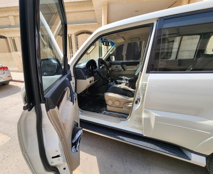 Riyadh, Vehicles, Cars & Trucks , SAR 49000,  Mitsubishi Pajero,  2016,  Automatic,  254935 KM,    For Sale