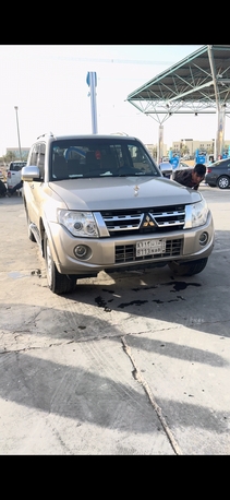 Riyadh, Vehicles, Cars & Trucks , SAR 26500,  Mitsubishi Pajero,  2010,  Automatic,  407000 KM,  SAR 26500,  GLS N 4WD, , , 407xxx KM, Option For Urgent Sale