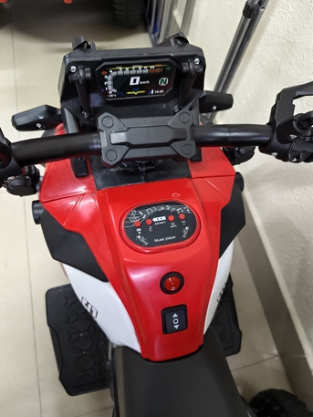 Jubail, Baby & Kid Stuff, SAR 280,  Urgent Sale: 3 Wheel Kids Rechargeable Battery Electric Bike With Charger