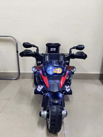 Jubail, Baby & Kid Stuff, SAR 280,  Urgent Sale: 3 Wheel Kids Rechargeable Battery Electric Bike With Charger
