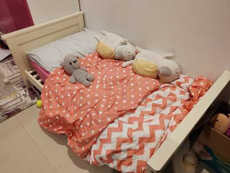 Al Malqa, Baby & Kid Stuff, SAR 500,  Kids Bed (Cot), Chest Of Drawers, Jumperoo, Free Delivery