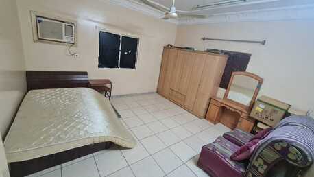 Jeddah, Rooms Available, SAR 1000/month,  Furnished,  Single Furnished Room Available In A Family Flat (2BHK)- Mahjer, Gulayl -Sharing Washroom