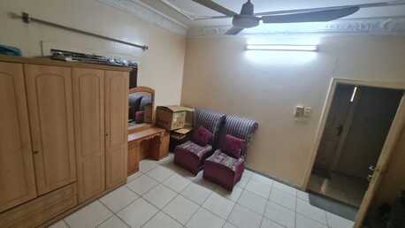 Jeddah, Rooms Available, SAR 1000/month,  Furnished,  Single Furnished Room Available In A Family Flat (2BHK)- Mahjer, Gulayl -Sharing Washroom