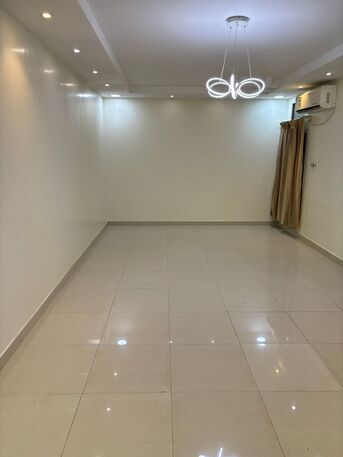 Jubail, Apartments, Flats, Houses & Villas, SAR 3000/month,  3 BR,  5200 Sq. Meter,  3BHK Semi-Furnished NEW Flat Available In Khaldiya!
