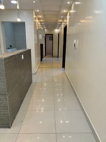 Jubail, Apartments, Flats, Houses & Villas, SAR 3000/month,  3 BR,  5200 Sq. Meter,  3BHK Semi-Furnished NEW Flat Available In Khaldiya!