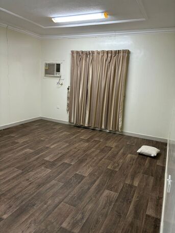 Jubail, Apartments, Flats, Houses & Villas, SAR 3000/month,  3 BR,  5200 Sq. Meter,  3BHK Semi-Furnished NEW Flat Available In Khaldiya!