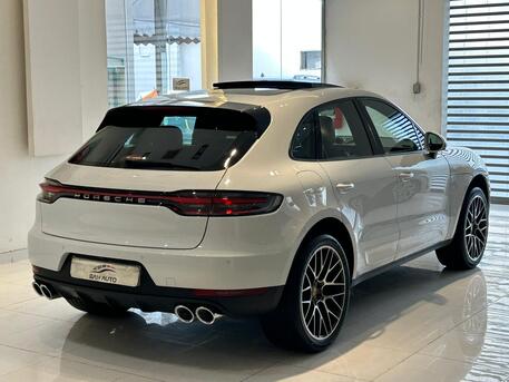East Riffa, Vehicles, Cars & Trucks , BHD 13800,  Porsche Macan,  2021,  Automatic,  170000 KM,   MODEL  FOR SALE