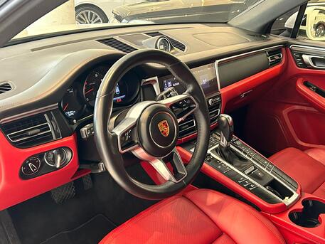 East Riffa, Vehicles, Cars & Trucks , BHD 13800,  Porsche Macan,  2021,  Automatic,  170000 KM,   MODEL  FOR SALE